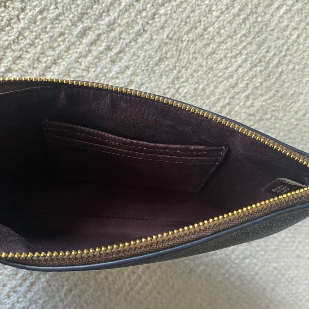 Coach Large Corner Zip Wristlet In Signature Canvas in brown and black CS438 - Picture 6 of 7